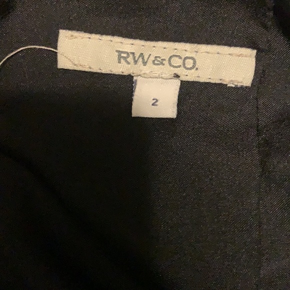 RW&Co Classic black and white skirt - Picture 3 of 4